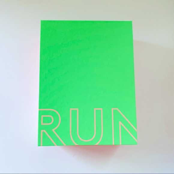 Drunk Elephant Neon coloured storage box with magnetic catch at edges - Picture 2 of 8